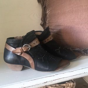 Miz Mooz Caitlin bootie